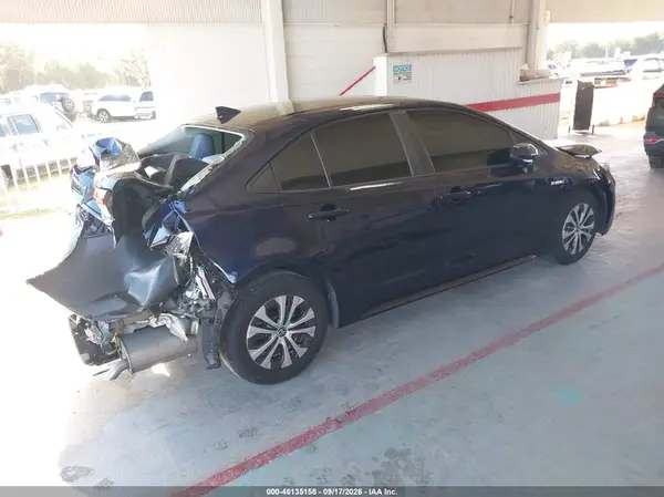 JTDEAMDE6MJ004053 — 2021 Toyota Corolla, фото 4 с аукциона IAAI 14.10.2026, Задняя часть