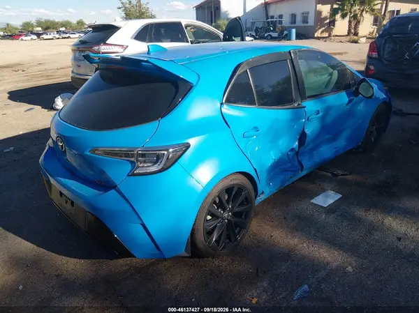 JTNA4MBE3M3122005 — 2021 Toyota Corolla, фото 4 с аукциона IAAI, Правый бок