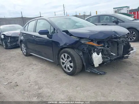 5YFBPMBE2NP314928 — 2022 Toyota Corolla, Передняя часть (Front), фото до ремонта