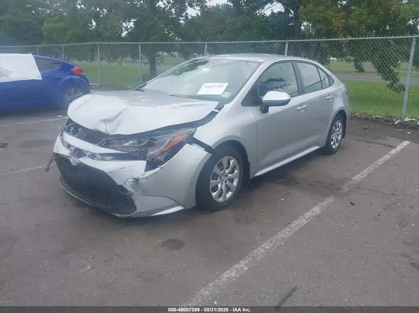 JTDEPMAE8NJ217221 — 2022 Toyota Corolla, фото 2 с аукциона IAAI 13.10.2026, Передняя часть справа