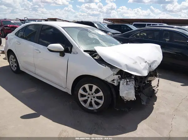 5YFEPMAE7NP365307 — 2022 Toyota Corolla, Передняя часть (Front End), фото до ремонта