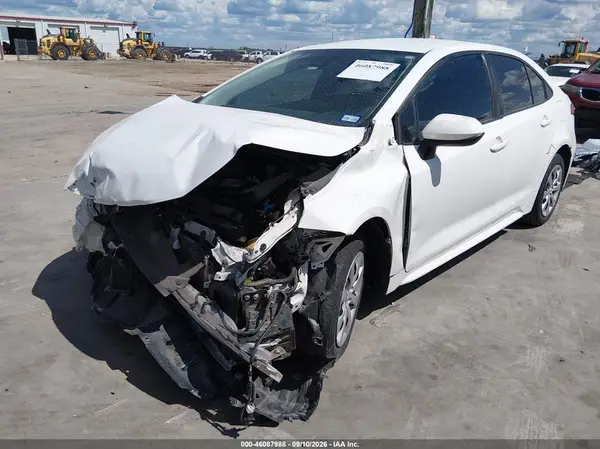 5YFEPMAE7NP365307 — 2022 Toyota Corolla, фото 2 с аукциона IAAI 14.10.2026, Передняя часть