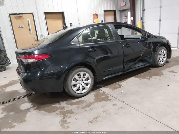 JTDEPMAE3NJ203131 — 2022 Toyota Corolla, фото 4 с аукциона IAAI, Передняя часть