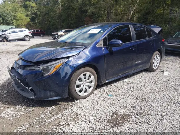 5YFEPMAE0NP381235 — 2022 Toyota Corolla, фото 2 с аукциона IAAI, Передняя часть слева