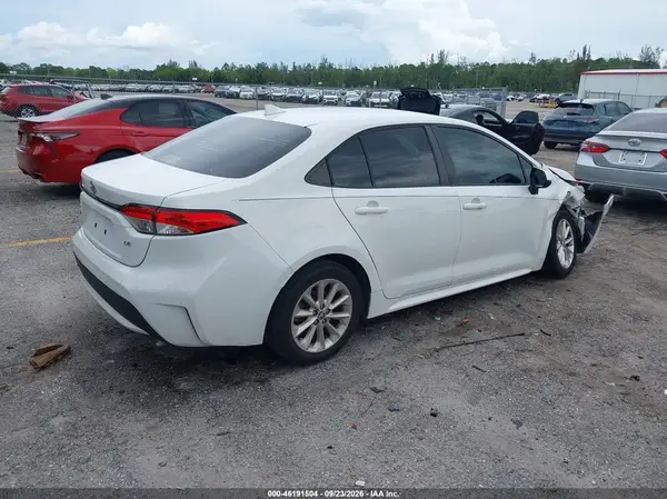 5YFVPMAE3NP306402 — 2022 Toyota Corolla, фото 4 с аукциона IAAI, Передняя часть