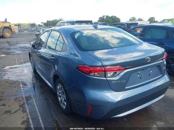 JTDEPMAE7NJ225200 — 2022 Toyota Corolla, фото 3 с аукциона IAAI, Передняя часть