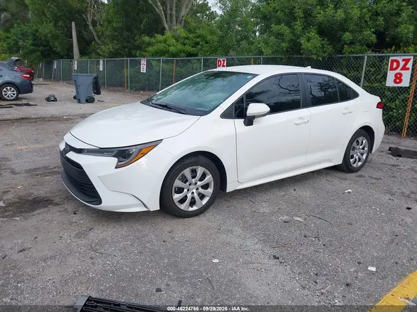 5YFB4MDE4RP225650 — 2024 Toyota Corolla, фото 2 с аукциона IAAI, Подтопление
