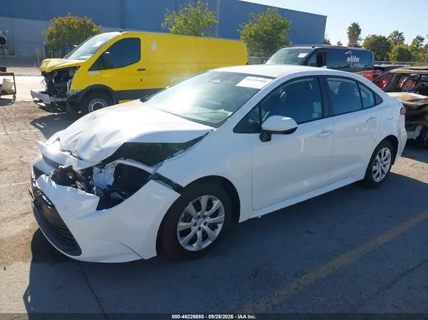 5YFB4MDE8SP283556 — 2025 Toyota Corolla, фото 2 с аукциона IAAI, Передняя часть