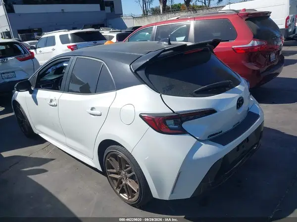 JTND4MBE3S3251159 — 2025 Toyota Corolla, фото 3 с аукциона IAAI, Правый бок