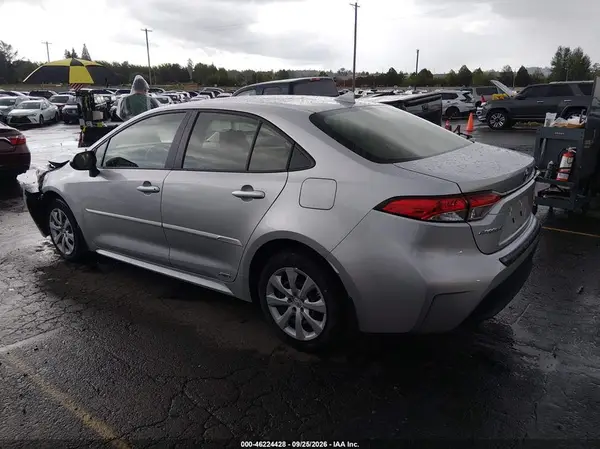 JTDBDMHE1T3028882 — 2026 Toyota Corolla, фото 3 с аукциона IAAI, Передняя часть