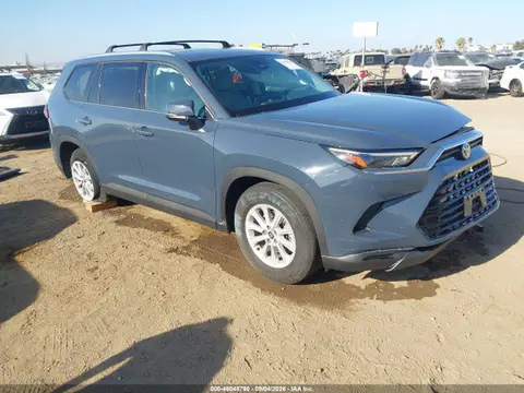 5TDACAB56RS027711 — 2024 Toyota Grand Highlander Hybrid XLE, Передняя часть слева (Left Front), фото до ремонта
