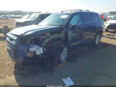 2024 Toyota Grand Highlander Hybrid Xle VIN 5TDACAB56RS027711 фото 2