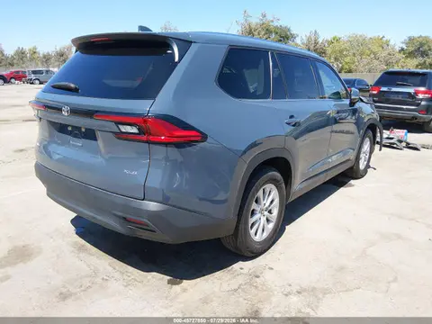2024 Toyota Grand Highlander Xle VIN 5TDAAAB51RS035611 фото 4