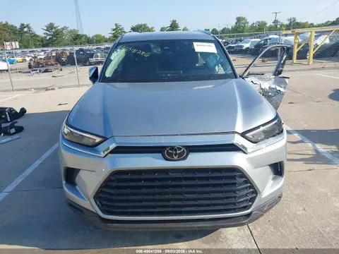 2025 Toyota Grand Highlander Xle VIN 5TDAAAA5XSS022928 фото 12
