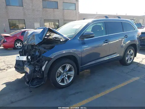 2015 Toyota Highlander Hybrid Limited Platinum V6 VIN 5TDDCRFH7FS009049 фото 2