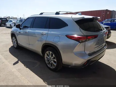 2020 Toyota Highlander Hybrid Limited VIN 5TDDBRCH4LS005074 фото 3