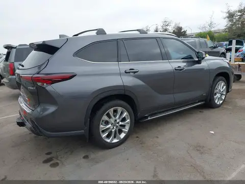 2024 Toyota Highlander Hybrid Limited VIN 5TDXBRCH7RS617842 фото 4