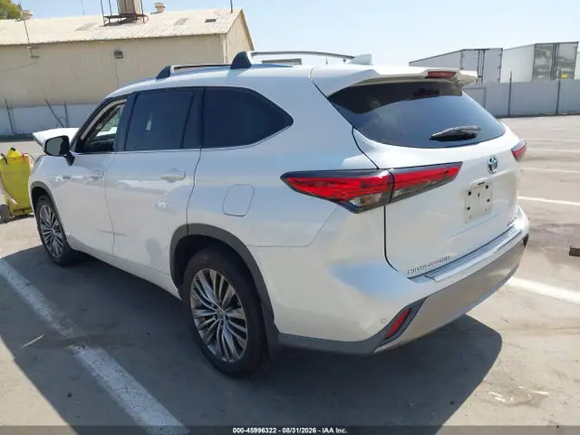 5TDEBRCH1LS010088 — 2020 Toyota Highlander Hybrid Platinum, фото 3 с аукциона IAAI 29.09.2026, Передняя часть