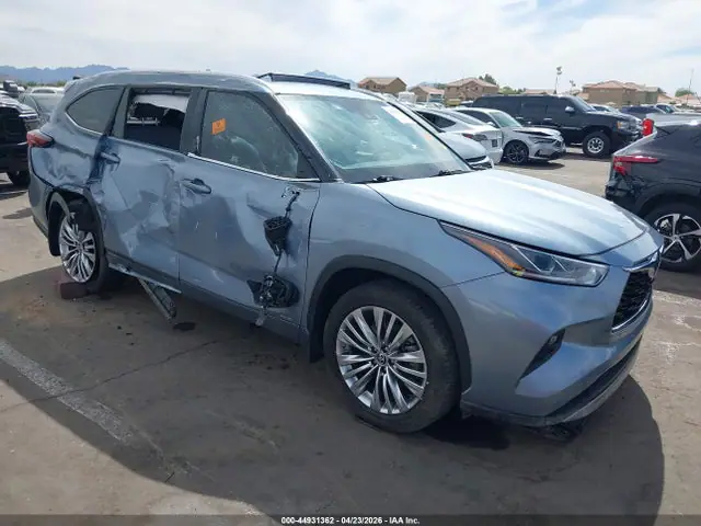 5TDEBRCH7RS143074 — 2024 Toyota Highlander Hybrid Platinum, Опрокидывание (Rollover), фото до ремонта
