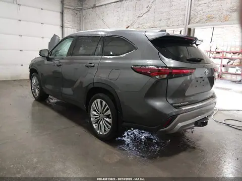 2024 Toyota Highlander Hybrid Platinum VIN 5TDEBRCH9RS633323 фото 3