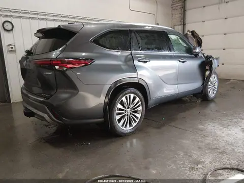 2024 Toyota Highlander Hybrid Platinum VIN 5TDEBRCH9RS633323 фото 4