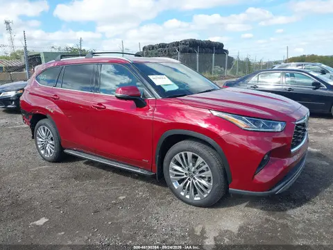 5TDEBRCH9TS722736 — 2026 Toyota Highlander Hybrid Platinum, Задняя часть (Rear), фото до ремонта