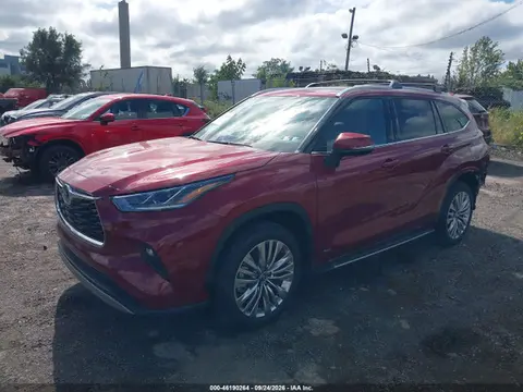 2026 Toyota Highlander Hybrid Platinum VIN 5TDEBRCH9TS722736 фото 2