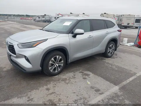 2024 Toyota Highlander Hybrid Xle VIN 5TDKBRCH5RS606476 фото 2