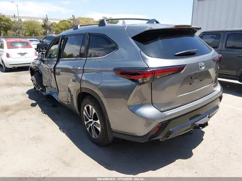 2026 Toyota Highlander Hybrid Xle VIN 5TDKBRCH4TS703109 фото 3
