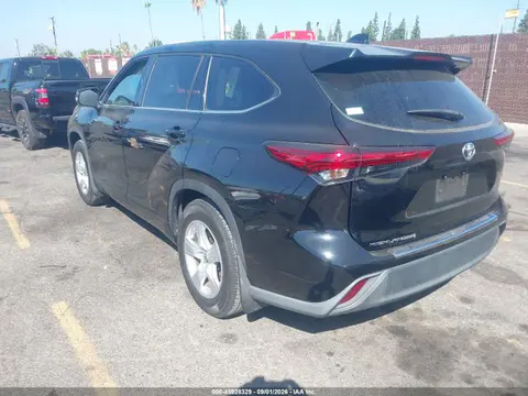 2021 Toyota Highlander L VIN 5TDCZRAH5MS083553 фото 3