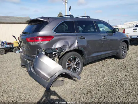 2019 Toyota Highlander Le Plus VIN 5TDBZRFH4KS716030 фото 4