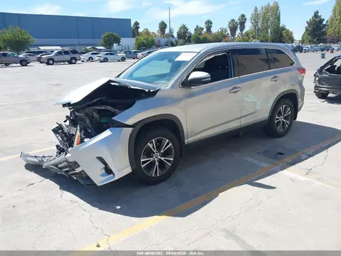 2019 Toyota Highlander Le Plus VIN 5TDBZRFH1KS932093 фото 2