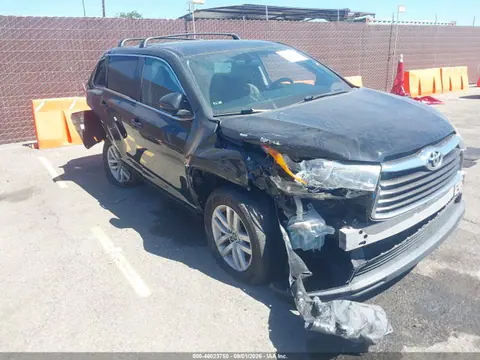 5TDZARFH0GS021671 — 2016 Toyota Highlander LE, Передняя часть (Front & Rear), фото до ремонта
