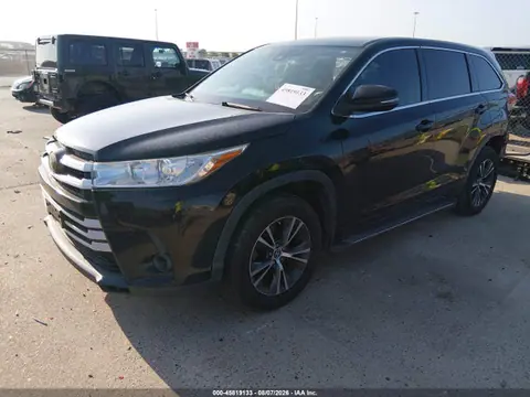 2017 Toyota Highlander Le VIN 5TDBZRFH1HS409021 фото 2