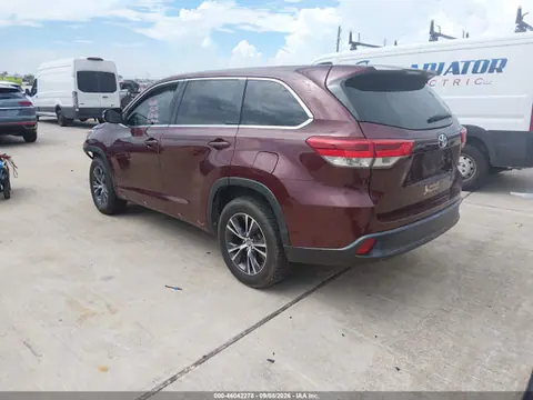 2018 Toyota Highlander Le VIN 5TDZZRFH2JS245606 фото 3