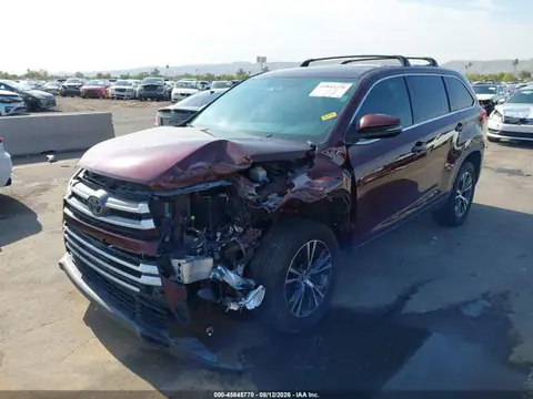 2019 Toyota Highlander Le VIN 5TDZZRFH6KS358878 фото 2