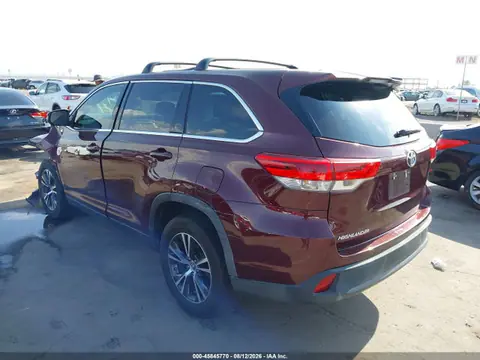 2019 Toyota Highlander Le VIN 5TDZZRFH6KS358878 фото 3
