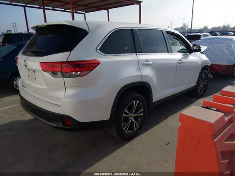 2019 Toyota Highlander Le VIN 5TDZARFH7KS050447 фото 4