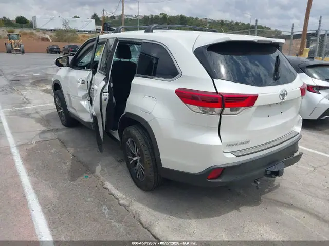 5TDZZRFH9KS290527 — 2019 Toyota Highlander LE, фото 3 с аукциона IAAI 14.10.2026, Правый бок