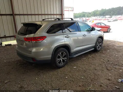 2019 Toyota Highlander Le VIN 5TDBZRFH6KS924779 фото 4