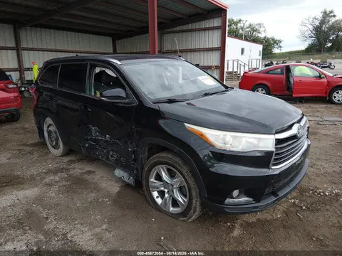 5TDDKRFH2FS184988 — 2015 Toyota Highlander Limited V6, Правый бок (Right Side), фото до ремонта