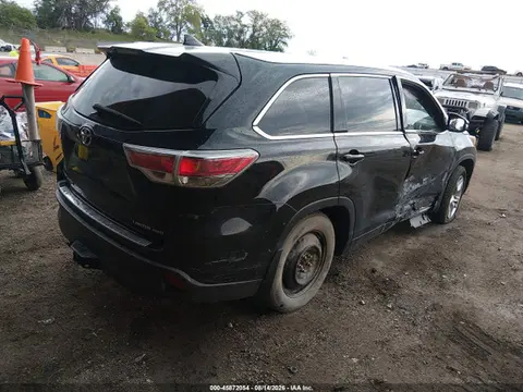 2015 Toyota Highlander Limited V6 VIN 5TDDKRFH2FS184988 фото 4