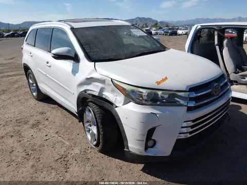 5TDYZRFH4HS204805 — 2017 Toyota Highlander Limited, Передняя часть справа (Right Front), фото до ремонта