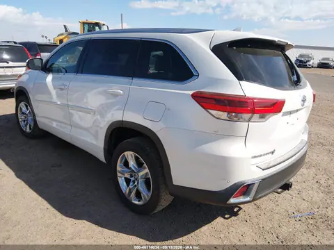 2017 Toyota Highlander Limited VIN 5TDYZRFH4HS204805 фото 3