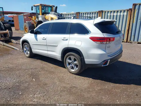 2018 Toyota Highlander Limited VIN 5TDDZRFH0JS865185 фото 3