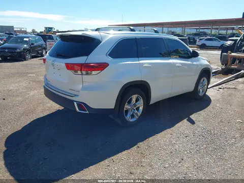 2018 Toyota Highlander Limited VIN 5TDDZRFH0JS865185 фото 4