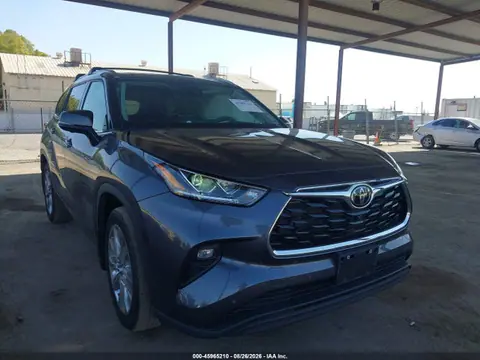 5TDKDRBH1RS551780 — 2024 Toyota Highlander Limited, Левый бок (Left Side), фото до ремонта