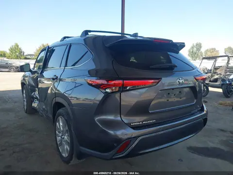 2024 Toyota Highlander Limited VIN 5TDKDRBH1RS551780 фото 3
