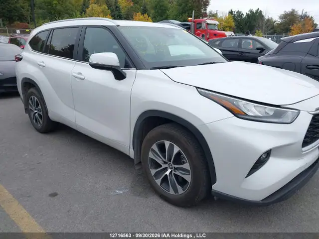 5TDKDRBH7TS604845 — 2026 Toyota Highlander XLE AWD, Задняя часть (Rear Window), фото до ремонта