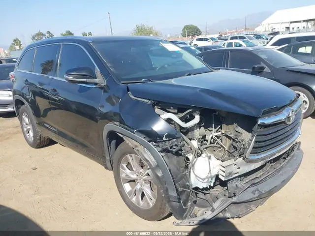 5TDKKRFH7FS100297 Toyota Highlander XLE V6 2015 — повреждение Передняя часть, фото до ремонта